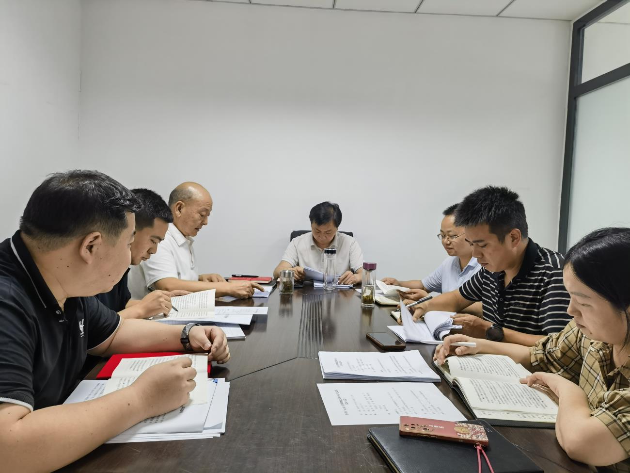 市口岸物流发展中心传达学习市委八届九次全会精神