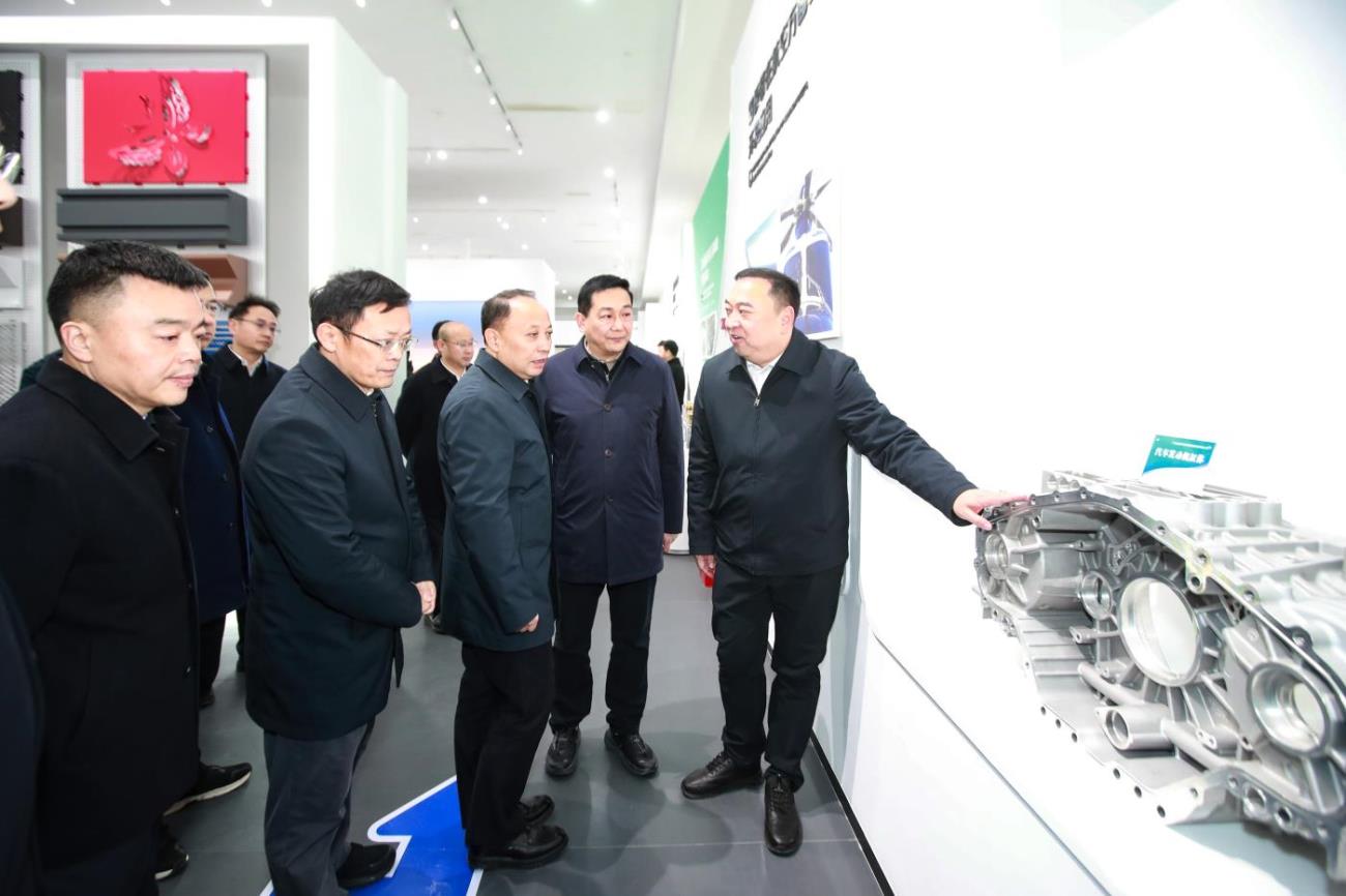 全市一季度重大项目现场推进暨项目投资“拉练评比”活动举行